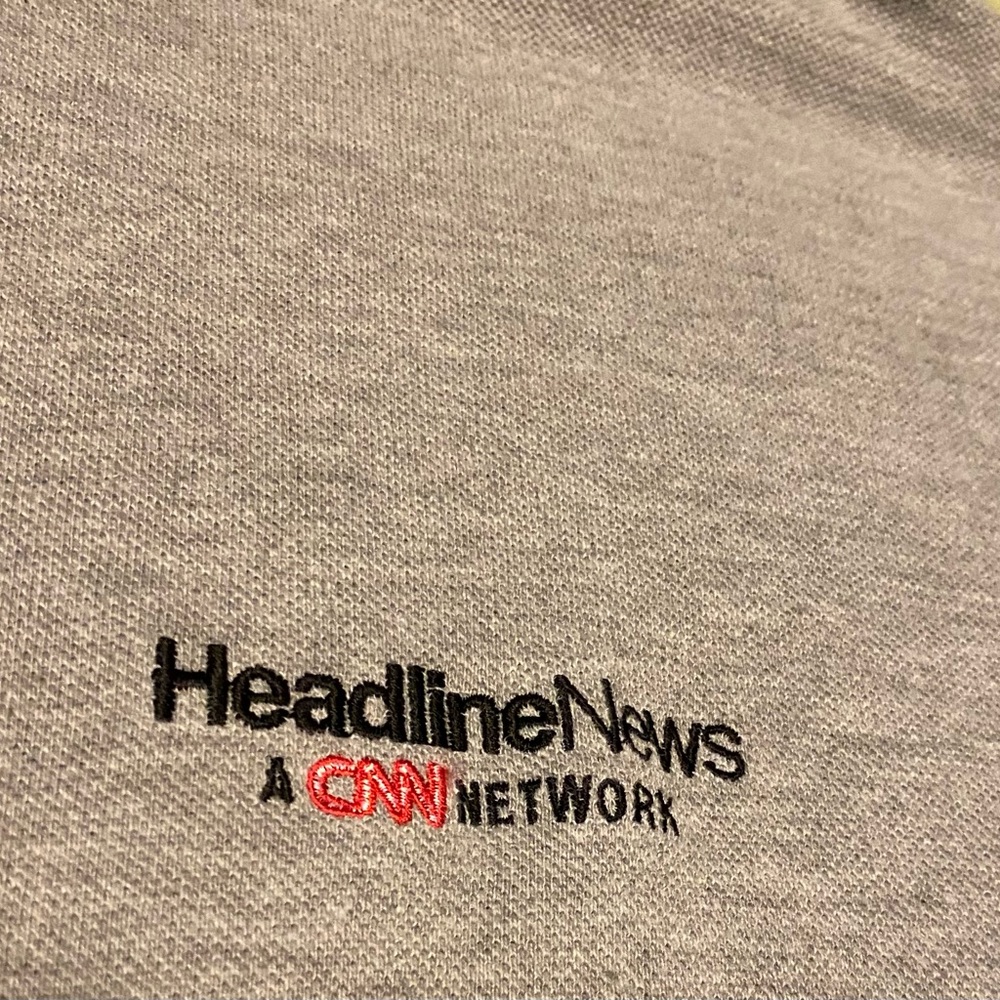 Men's HeadlineNews A CNN Network Grey Short Sleeve Polo Button Up Small Shirt - Picture 7 of 7